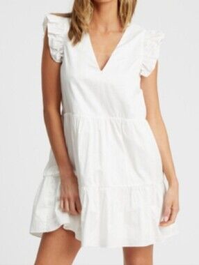 A Loves A Linen Dress